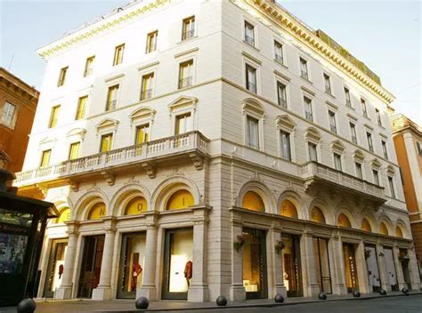 hotel fendi largo goldoni|fendi roma.